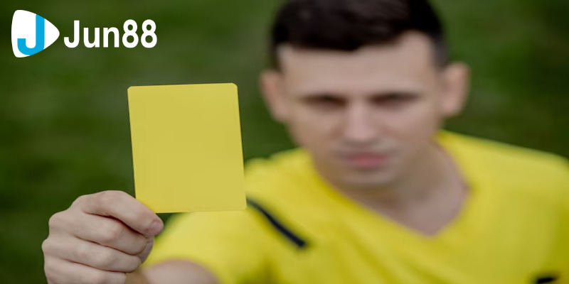 Các yếu tố tác động đến kèo thẻ vàng