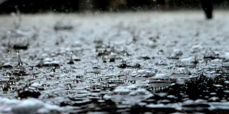 Nằm mơ thấy mưa - Bật mí con số may mắn liên quan 3 Nằm mơ thấy mưa phùn